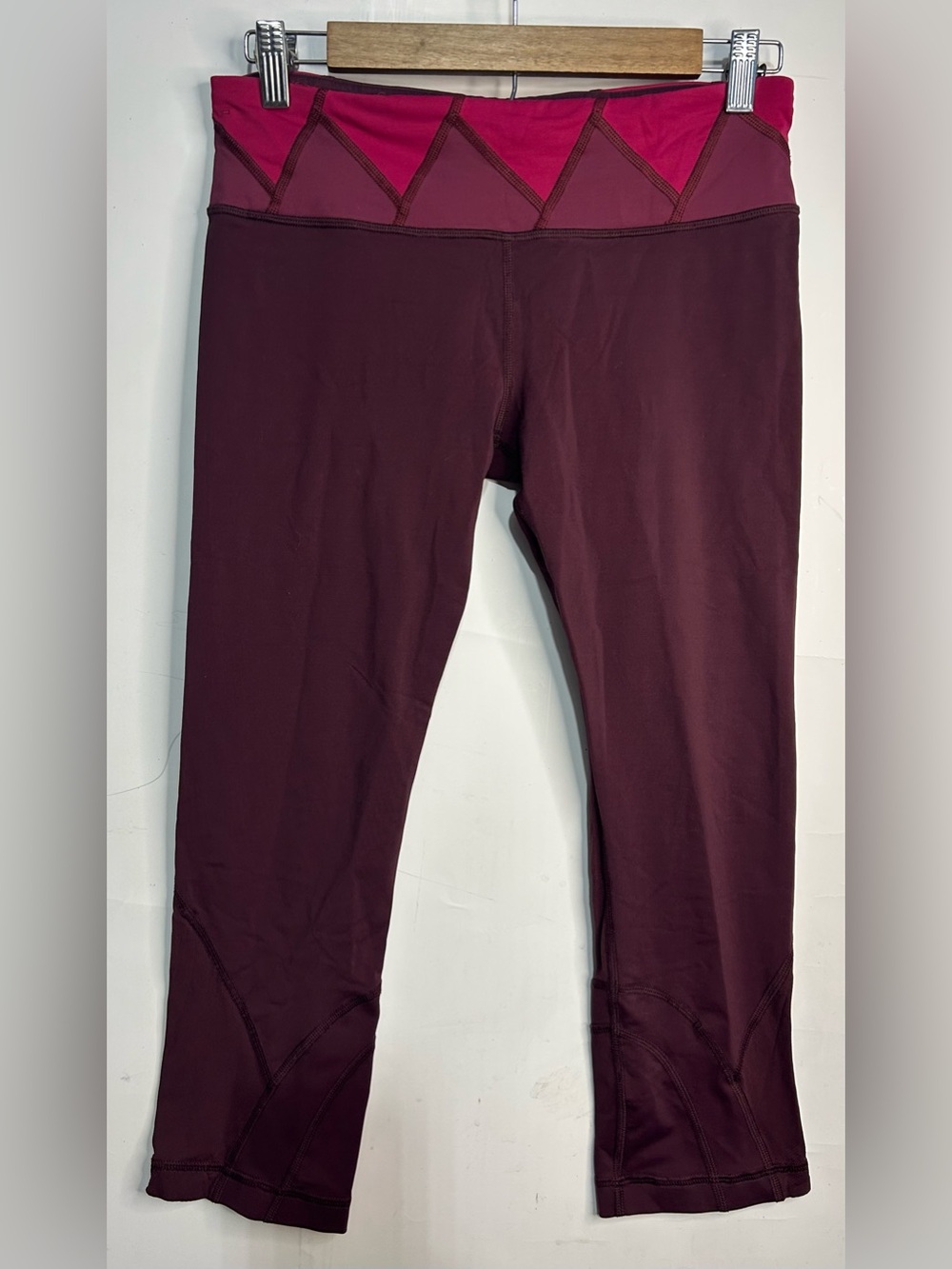 LuluLemon Pink & Maroon Cropped Leggings Size 8